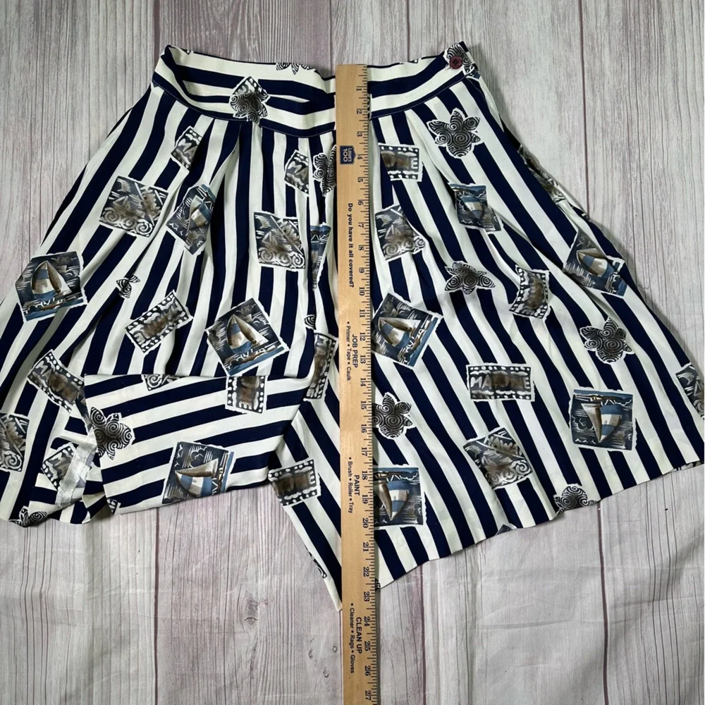 Women’s Vintage Brooks Brothers Navy & Off‎ White Nautical Ocean Bermuda Shorts